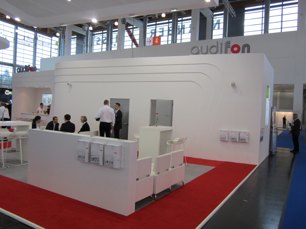 Am Stand von Audifon wurden audift 5, libra und XS miniHdO präsentiert.