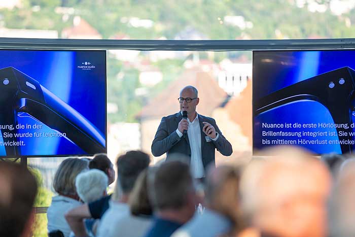 Mit auf Nuance Audio Insights-Tour: Marc von der Burg, Medical & Professional Affairs Director DACH, EssilorLuxottica